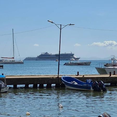 Indy'S Best Bay Frontview In Samana. 外观 照片