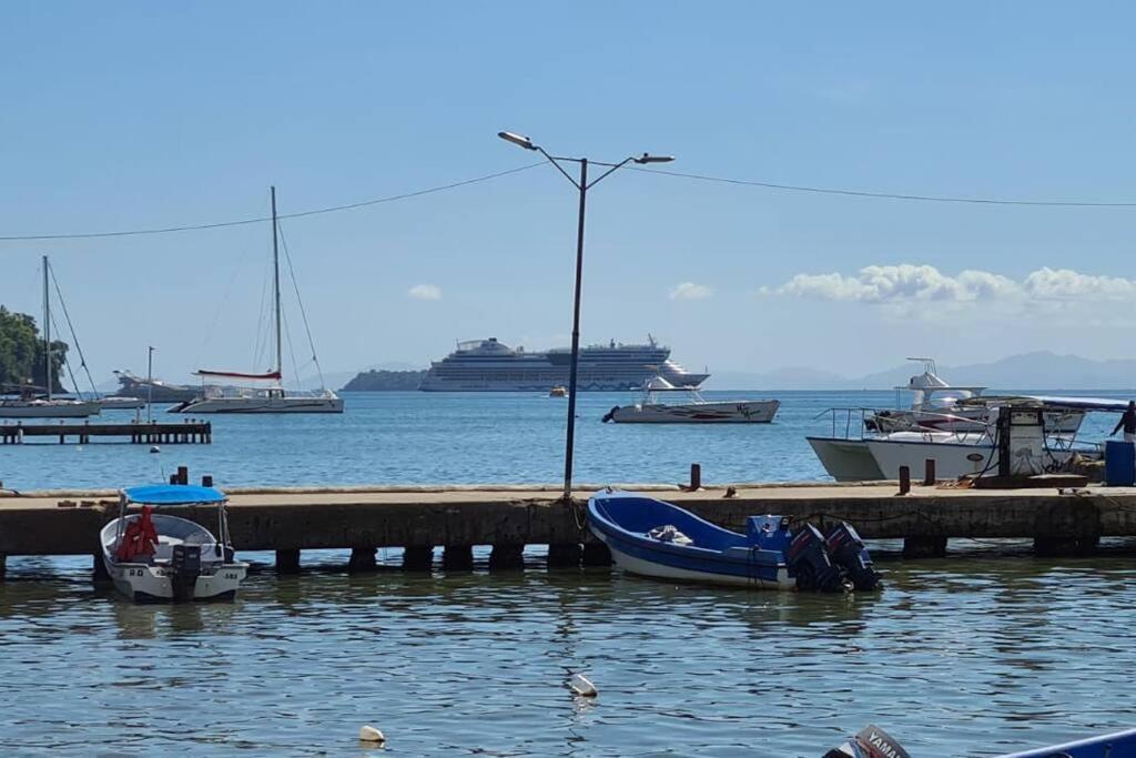 Indy'S Best Bay Frontview In Samana. 外观 照片